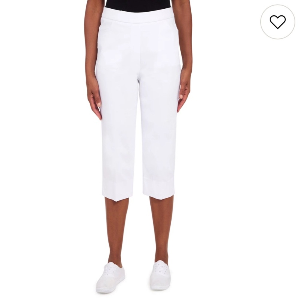 🆕 Alfred Dunner • White • Super Stretch • Capri • Slimming • Tummy Control